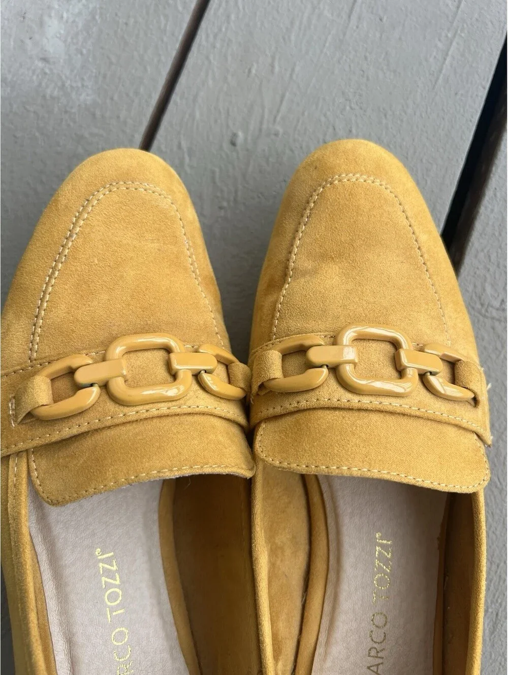 Marco Tozzi mustard yellow suede loafers chain buckle 38 Women’s 7.5